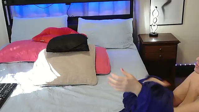 HollieBim online show from 12.03.24