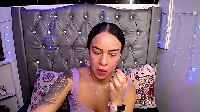 LAILAGUMMY online show from 01.24.25