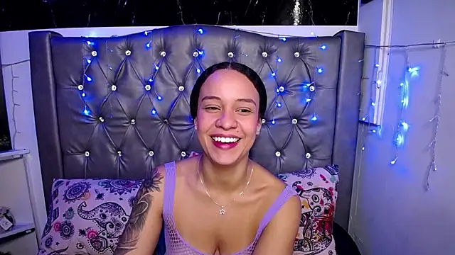 LAILAGUMMY online show from 02.11.25