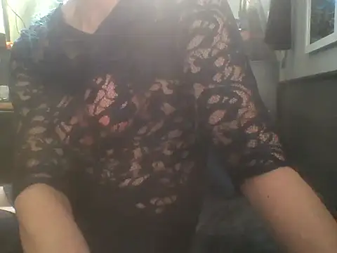 Snapshot of Slutviki69 chatting on 03.12.26 Slutviki69 online show from 03.12.26