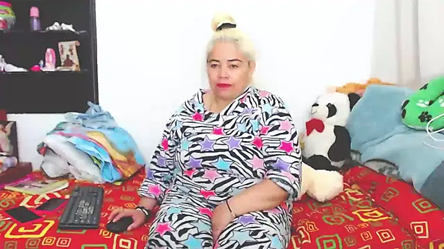 estrellita fugaz16x online show from 01.09.25