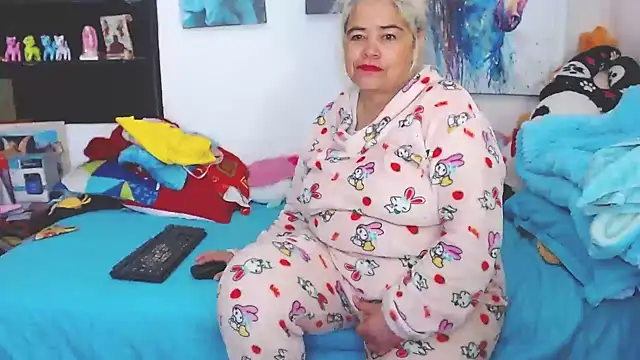 estrellita fugaz16x online show from 01.29.25