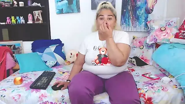 estrellita fugaz16x online show from 02.07.25