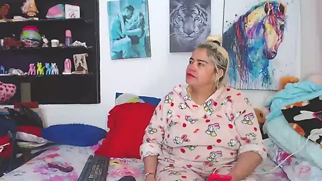 estrellita fugaz16x online show from 03.06.25