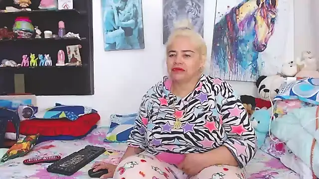 estrellita fugaz16x online show from 03.19.25