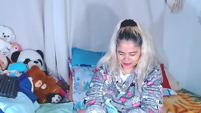 estrellita fugaz16x online show from 10.01.25