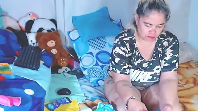 estrellita fugaz16x online show from 10.07.25