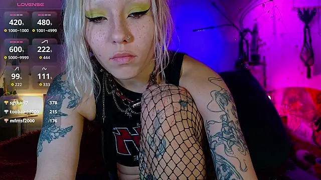 Snapshot of olivecum chatting on 03.16.26 olivecum online show from 03.16.26