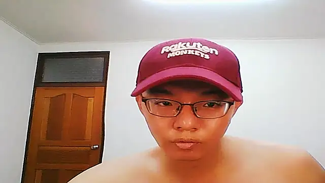Snapshot of poter77112 chatting on 04.05.26 poter77112 online show from 04.05.26