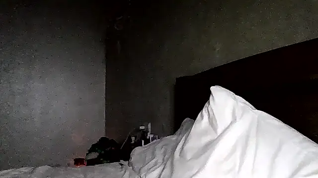 Snapshot of JulianaGold1 chatting on 01.10.26 JulianaGold1 online show from 01.10.26