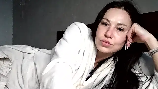 Snapshot of JulianaGold1 chatting on 01.14.26 JulianaGold1 online show from 01.14.26
