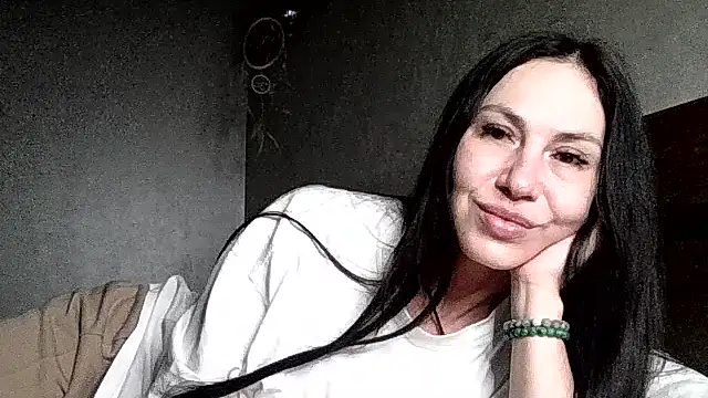 Snapshot of JulianaGold1 chatting on 02.12.26 JulianaGold1 online show from 02.12.26