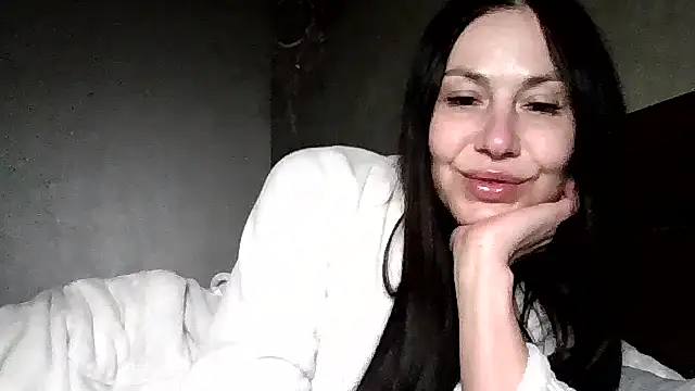 Snapshot of JulianaGold1 chatting on 02.28.26 JulianaGold1 online show from 02.28.26