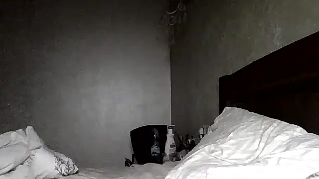 Snapshot of JulianaGold1 chatting on 03.02.26 JulianaGold1 online show from 03.02.26