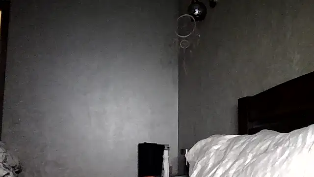 Snapshot of JulianaGold1 chatting on 03.20.26 JulianaGold1 online show from 03.20.26