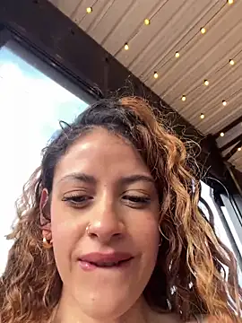 Snapshot of alana15 chatting on 11.11.25 alana15 online show from 11.11.25