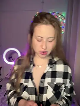 AlisaWhite online show from 03.07.25