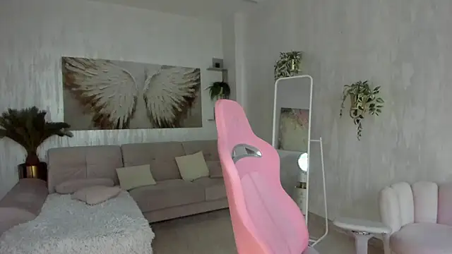 TiffanyHouston  online show from 04.29.26