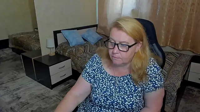 Frau Marta online show from 06.21.26