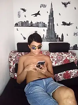 Snapshot of pinedasex777 chatting on 02.17.25 pinedasex777 online show from 02.17.25