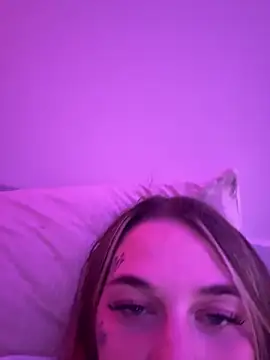 Snapshot of chloetease chatting on 01.06.25 chloetease online show from 01.06.25