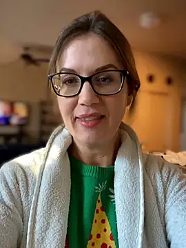 MaiseKnox online show from 12.14.25