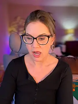 MaiseKnox online show from 02.17.26