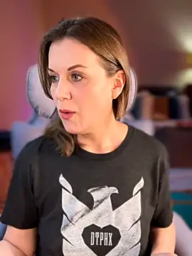 MaiseKnox online show from 03.04.26