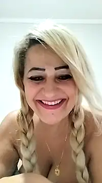 vivifernades online show from 02.19.25