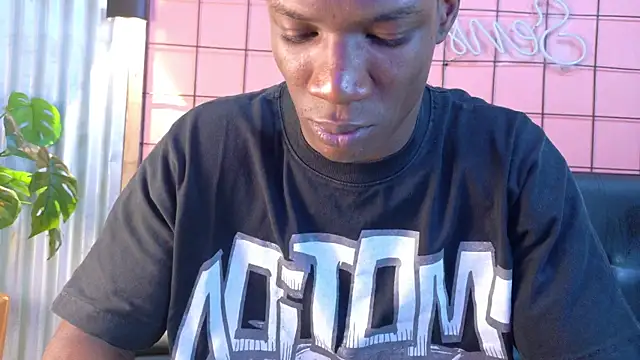Snapshot of martin_killer chatting on 05.19.26 martin killer online show from 05.19.26