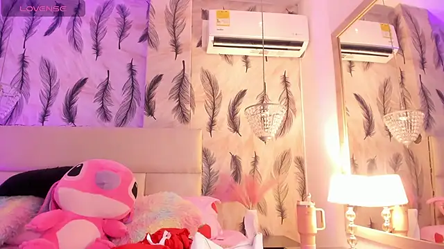 Snapshot of Vivi_prinncess chatting on 11.02.25 Vivi prinncess online show from 11.02.25