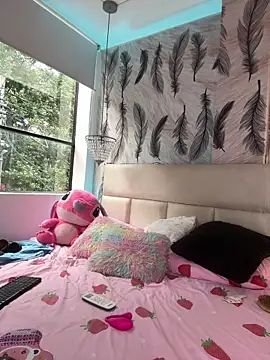 Snapshot of Vivi_prinncess chatting on 11.28.25 Vivi prinncess online show from 11.28.25