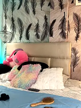 Snapshot of Vivi_prinncess chatting on 11.30.25 Vivi prinncess online show from 11.30.25