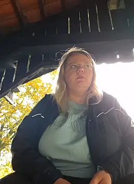 Fiona0705 online show from 09.27.25