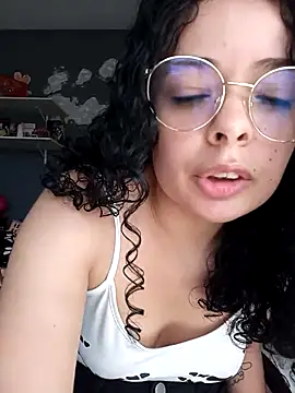 Snapshot of NinaSweet2 chatting on 03.15.25 NinaSweet2 online show from 03.15.25