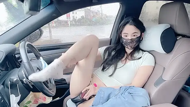 Snapshot of orla2021 chatting on 10.18.25 orla2021 online show from 10.18.25