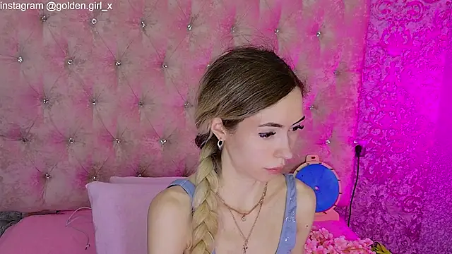 Akilla Queen online show from 04.22.26