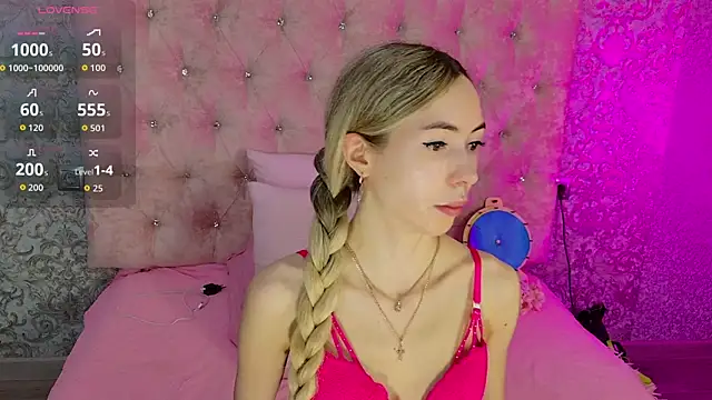 Akilla Queen online show from 07.21.26