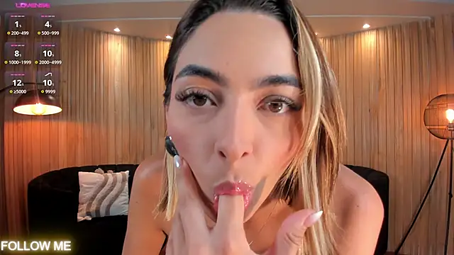 MelissaMoore  online show from 04.30.26