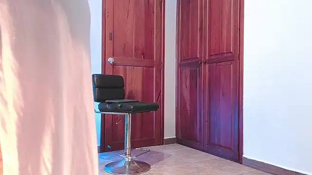 Snapshot of AGATHAA_WHITE chatting on 11.21.25 AGATHAA WHITE online show from 11.21.25