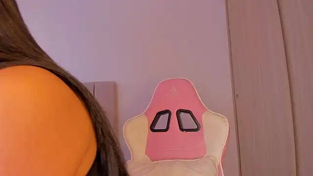 isa bunny online show from 10.26.25