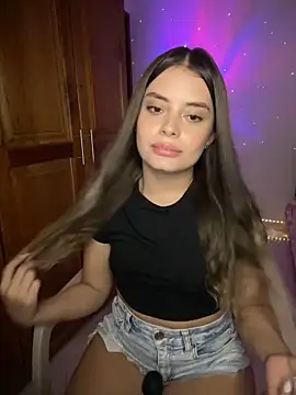 Snapshot of Miss_valeriaa chatting on 02.15.25 Miss valeriaa online show from 02.15.25