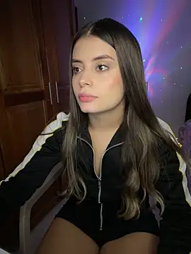 Snapshot of Miss_valeriaa chatting on 02.15.25 Miss valeriaa online show from 02.15.25