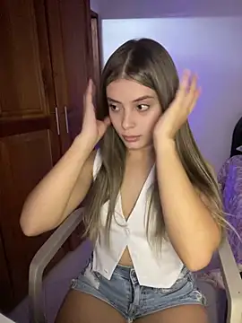 Snapshot of Miss_valeriaa chatting on 03.06.25 Miss valeriaa online show from 03.06.25