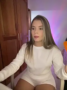 Snapshot of Miss_valeriaa chatting on 03.19.25 Miss valeriaa online show from 03.19.25