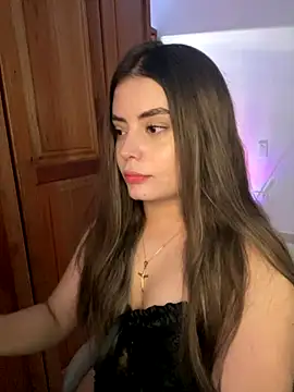 Snapshot of Miss_valeriaa chatting on 10.29.25 Miss valeriaa online show from 10.29.25