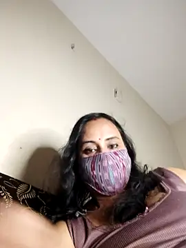 Snapshot of Sheela-Bhabi chatting on 06.17.26 Sheela-Bhabi online show from 06.17.26