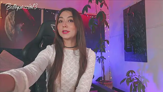 Snapshot of Bellapazzia chatting on 03.13.25 Bellapazzia online show from 03.13.25