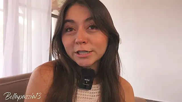 Snapshot of Bellapazzia chatting on 09.27.25 Bellapazzia online show from 09.27.25