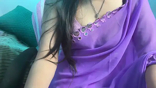 Queen Angelena online show from 12.20.25